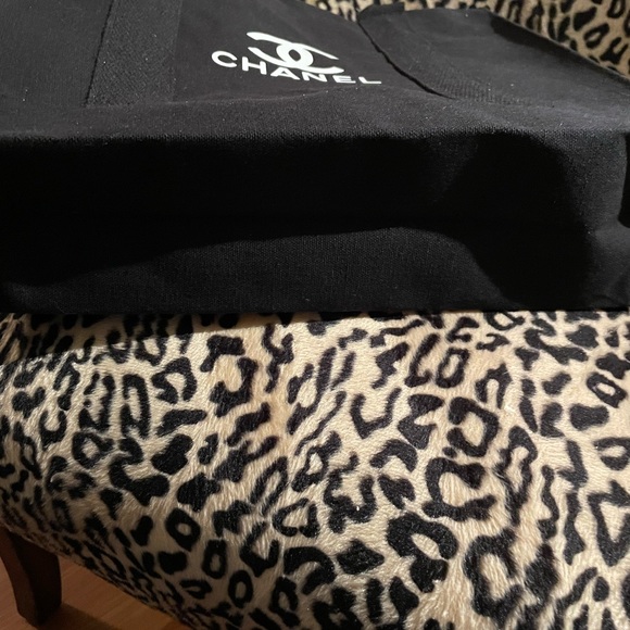 Black Logo’d Tote Bag w/Web Handles & Long Strap. - Picture 4 of 4